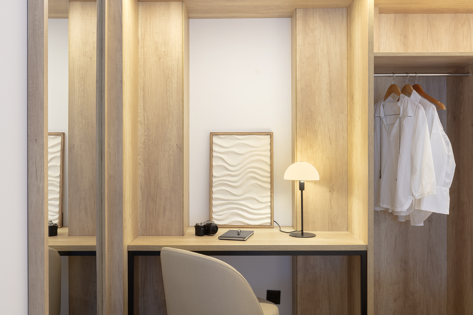 Hotel Rovira Suites Room