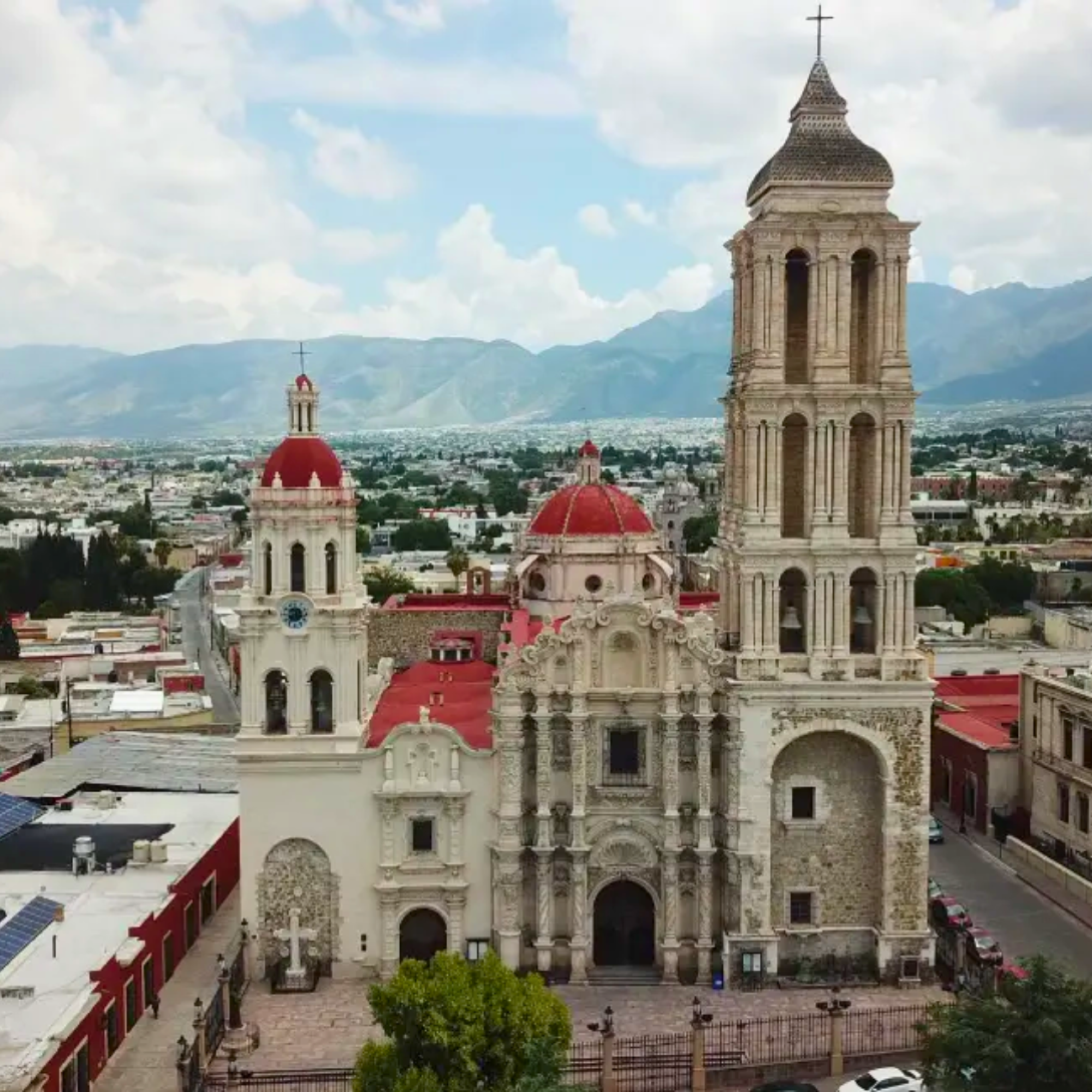 El Saltillo - Quinta Dorada Hotel & Suites
