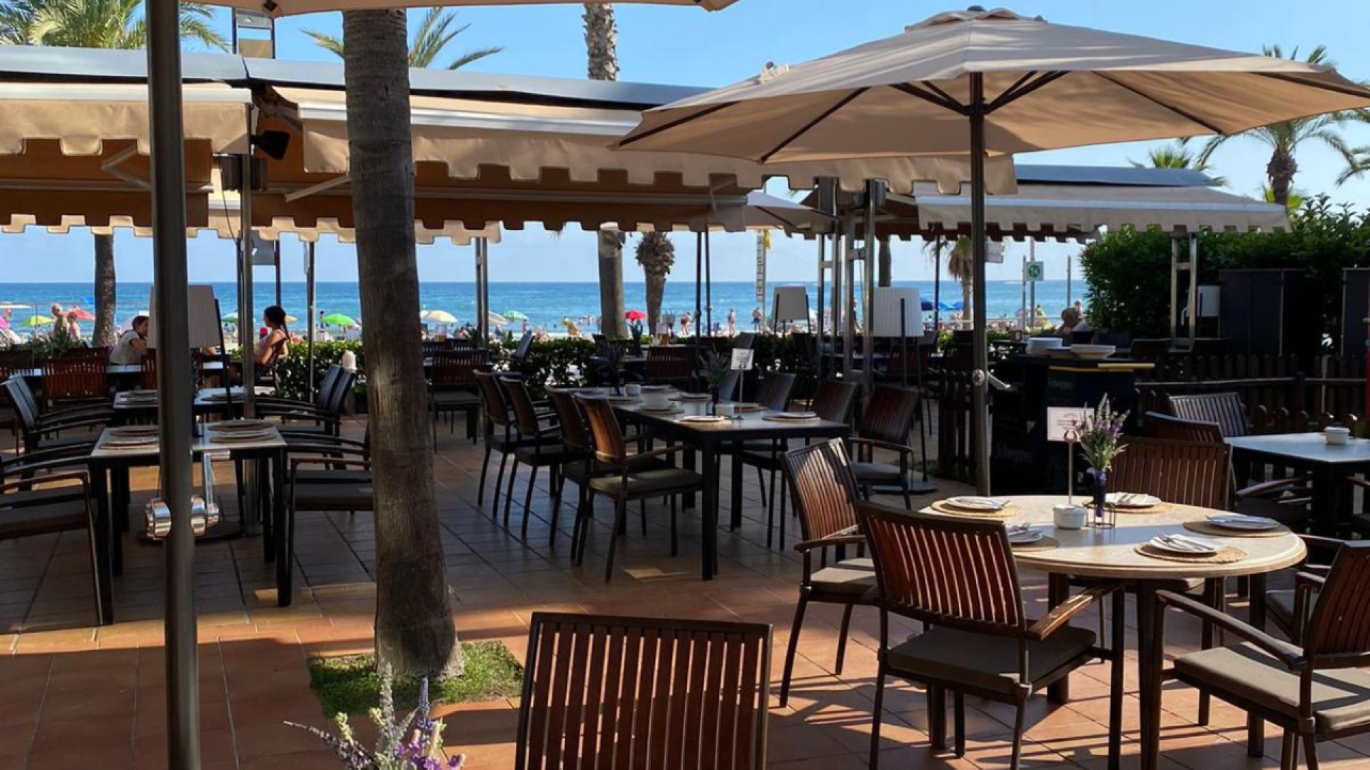 4R Casablanca Restaurant