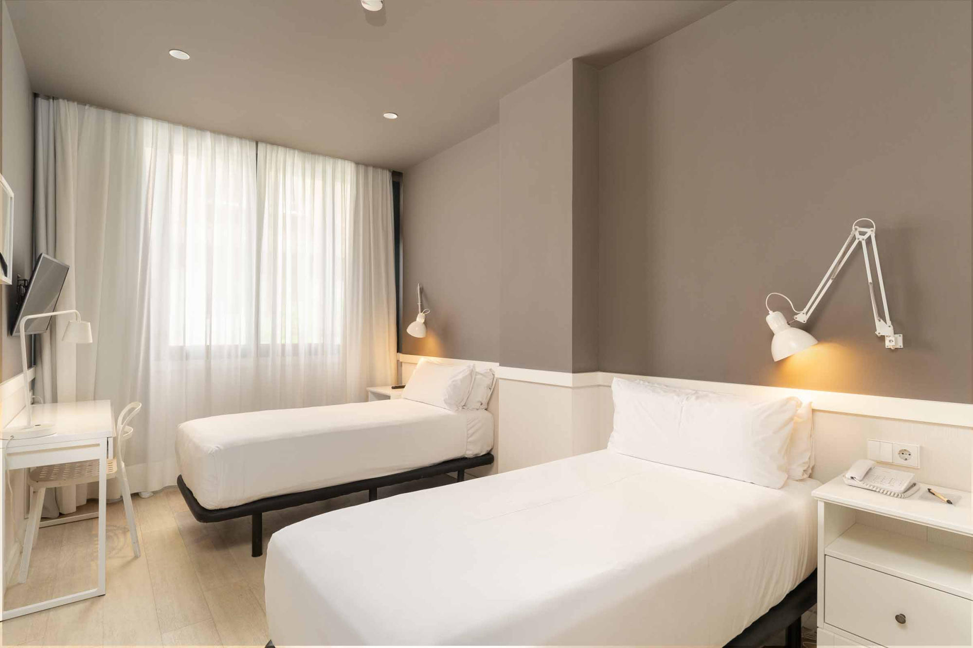 Habitación Doble - Twin | Hotel Paral·lel Barcelona