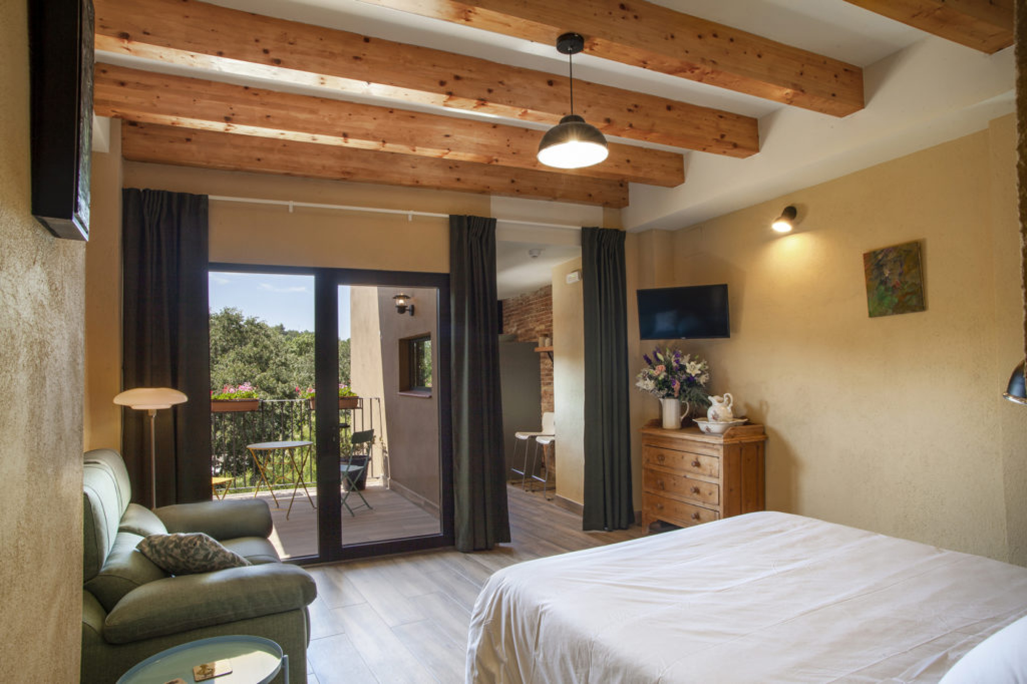 Miro balcony priorat aparthotel 1024x682