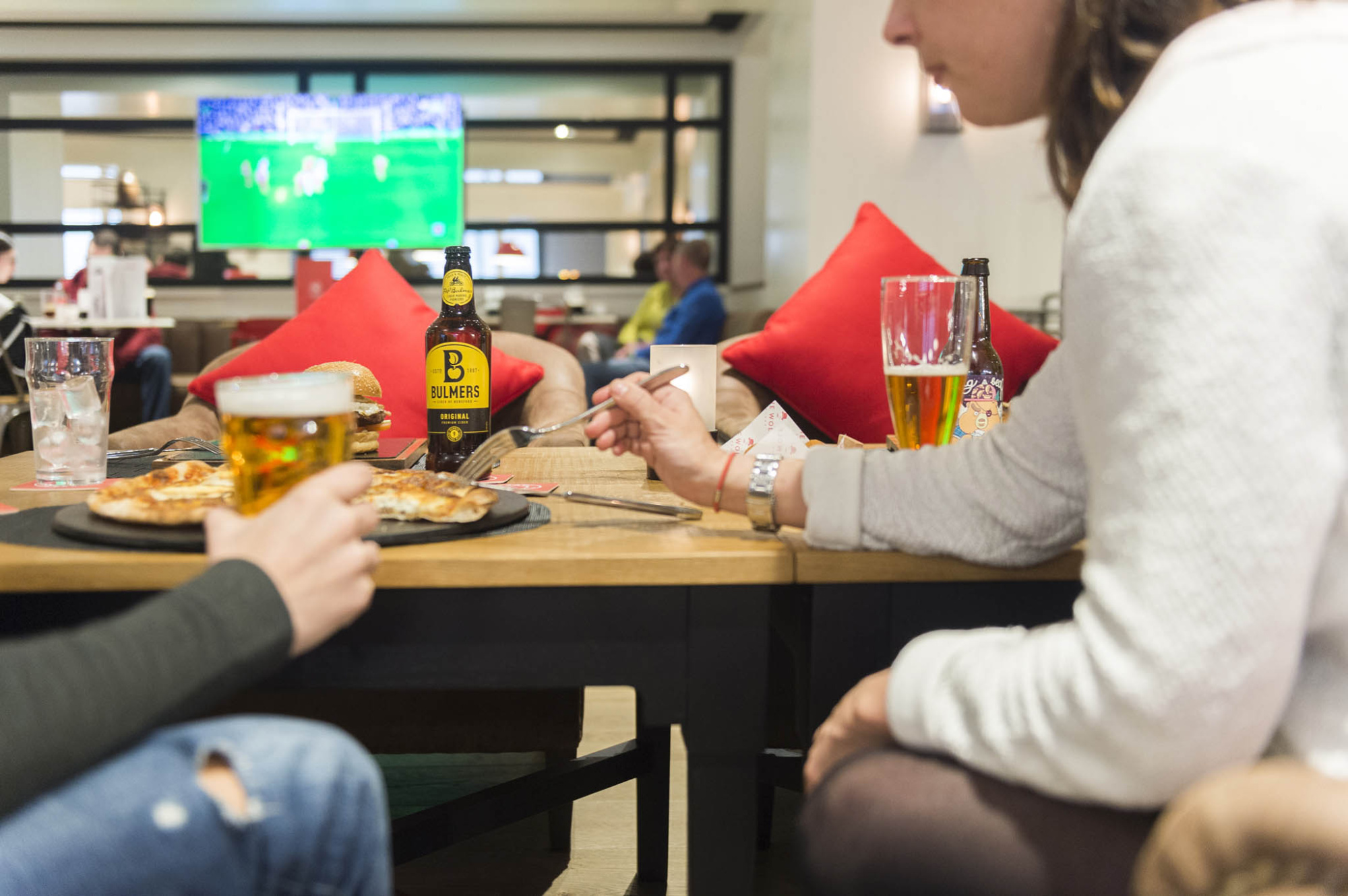 The Wolf Tavern Barcelona - Hotel BCN Universal
